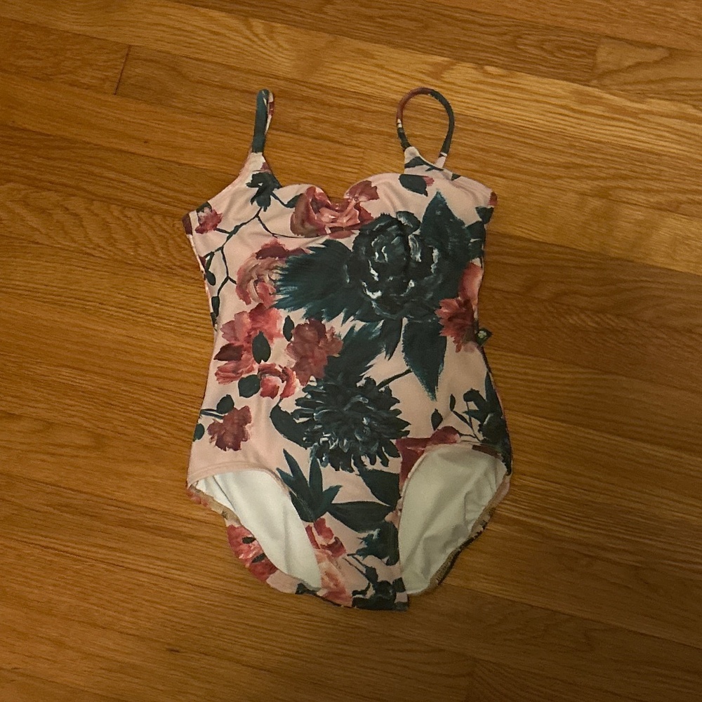 luckyleo petal leotard